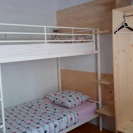 Crew Lighthouse Hostal