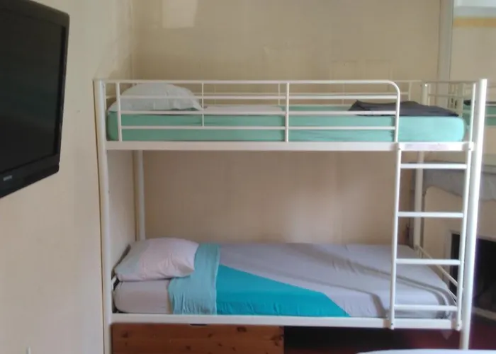 Crew Lighthouse Hostel Antibes