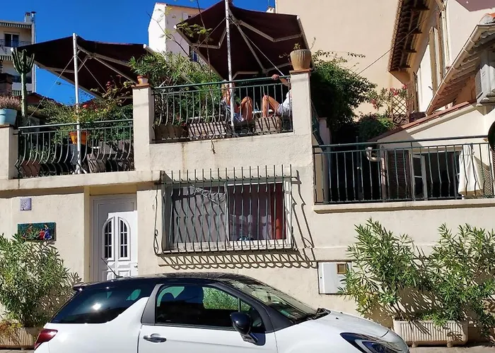 Crew Lighthouse Hostel