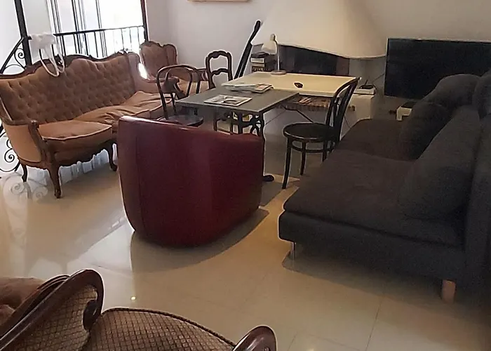 Crew Lighthouse Hostel Antibes